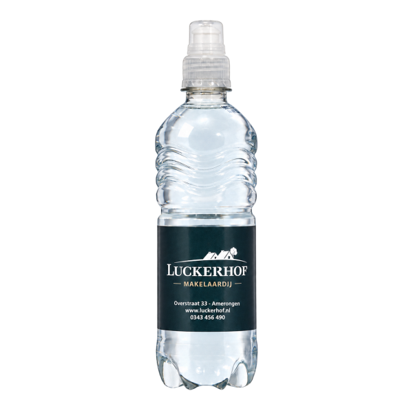 Fles bronwater van 50 cl met transparante sportdop en eigen etiket