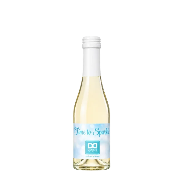 Water Concepts - Flesje Secco Vino Frizzante wijn met logo en etiket